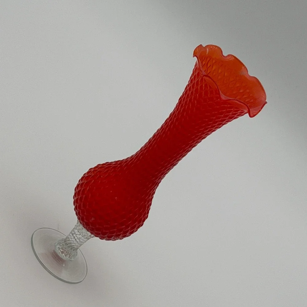 Murano Red Bullicante Diamond Point Glass‎ Vase Ruffled Rim Twisted Stem Italy